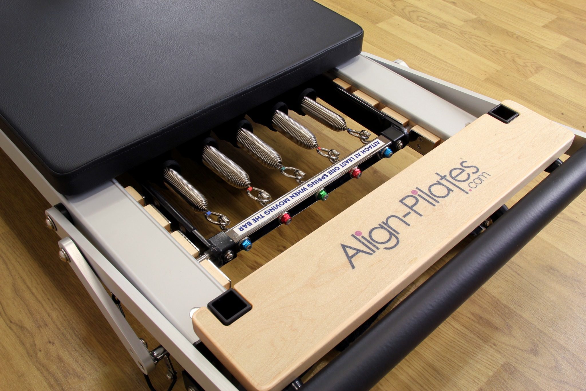 Λεπτομέρεια spring bar σε Align-Pilates C2 Pro Reformer